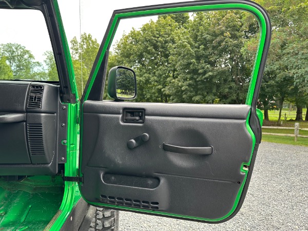 Used-2004-Jeep-Wrangler-Rubicon-TJ