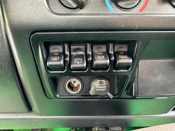 Used-2004-Jeep-Wrangler-Rubicon-TJ
