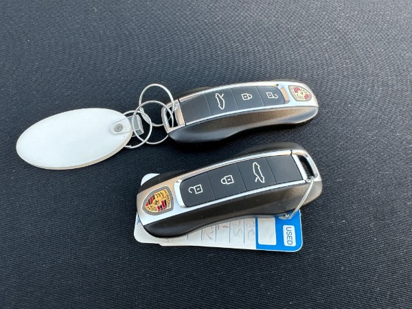 Used-2020-Porsche-911-Carrera-Cabriolet-992