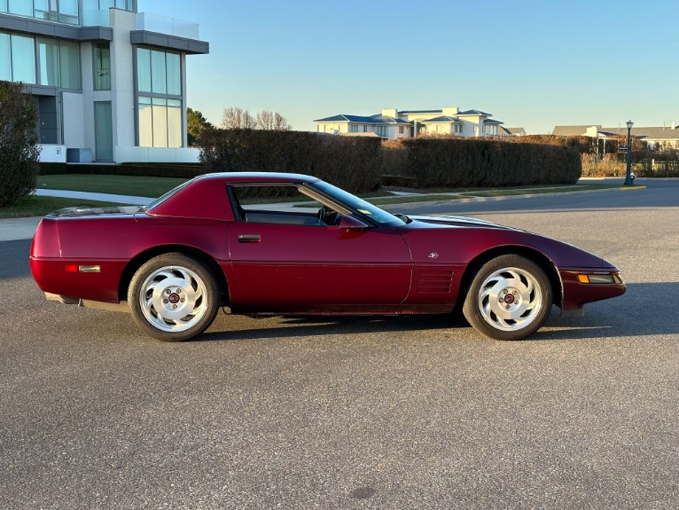 Used-1993-Chevrolet-Corvette-40th-Anniversary-Convertible-C4