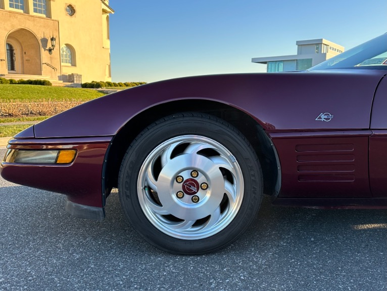 Used-1993-Chevrolet-Corvette-40th-Anniversary-Convertible-C4