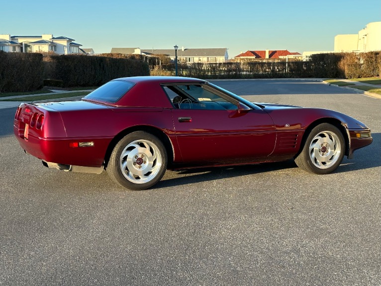 Used-1993-Chevrolet-Corvette-40th-Anniversary-Convertible-C4