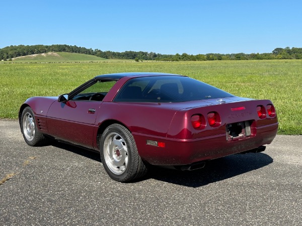 Used-1993-Chevrolet-Corvette-40th-Anniversary-Edition