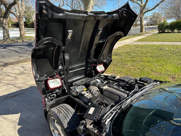 Used-1993-Chevrolet-Corvette-40th-Anniversary-Edition