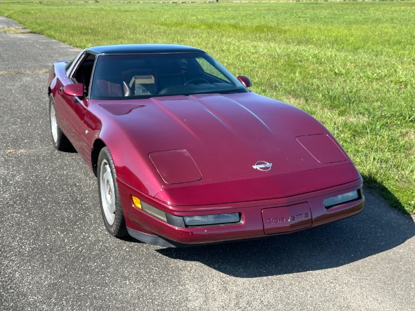 Used-1993-Chevrolet-Corvette-40th-Anniversary-Edition