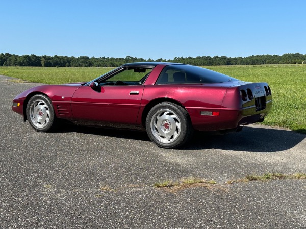 Used-1993-Chevrolet-Corvette-40th-Anniversary-Edition