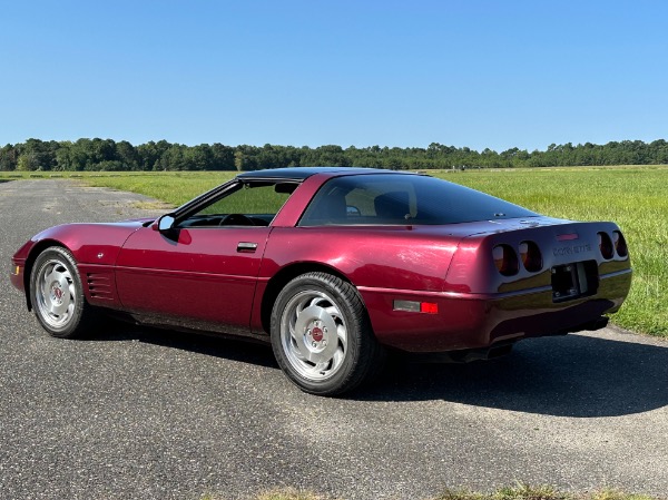 Used-1993-Chevrolet-Corvette-40th-Anniversary-Edition