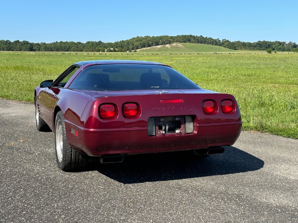 Used-1993-Chevrolet-Corvette-40th-Anniversary-Edition