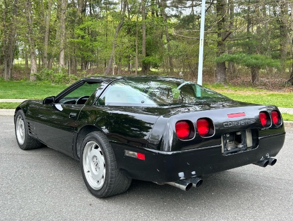 Used-1991-Chevrolet-Corvette-C4