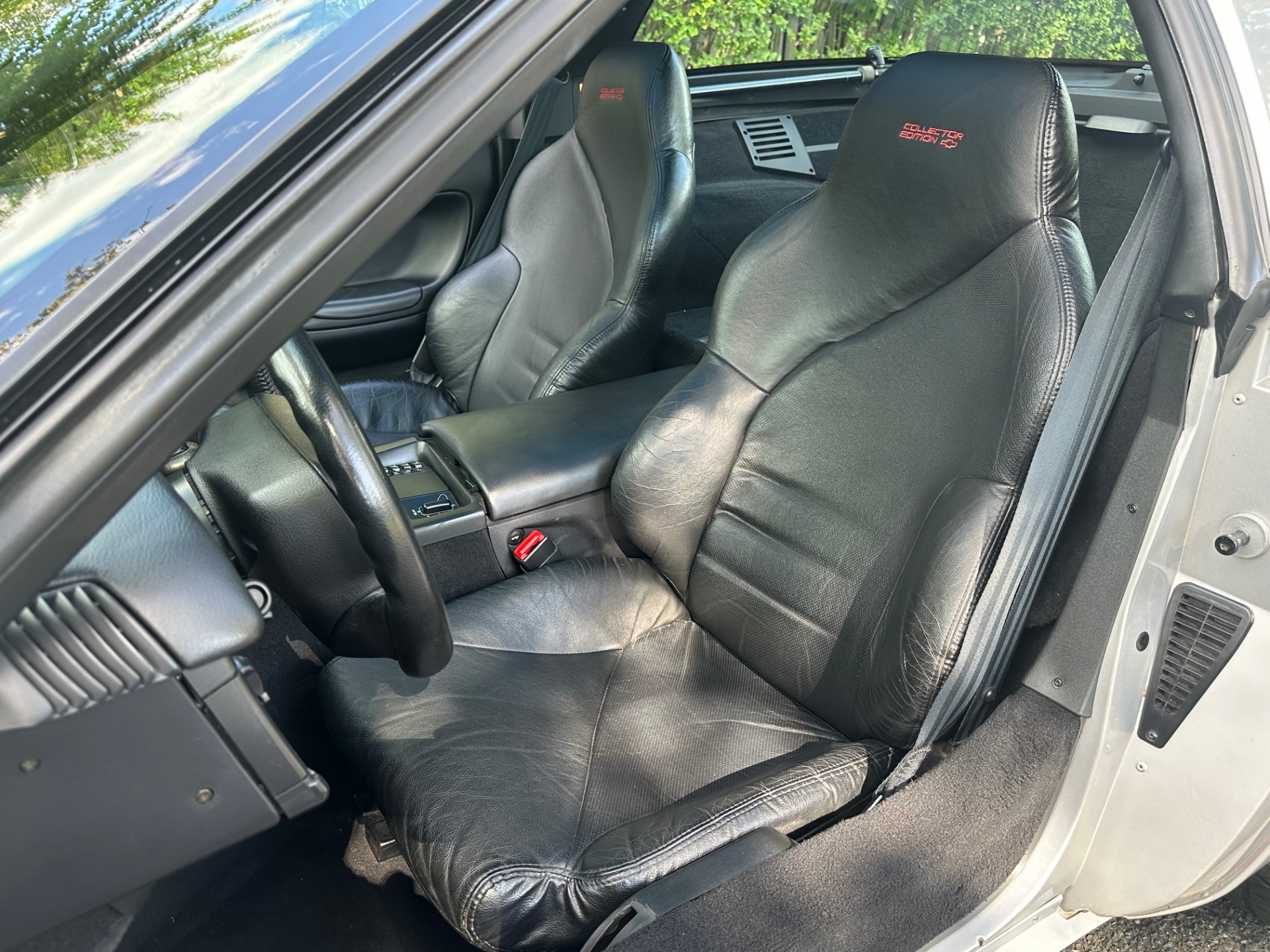 Used-1996-Chevrolet-Corvette-Collectors-Edition-C4