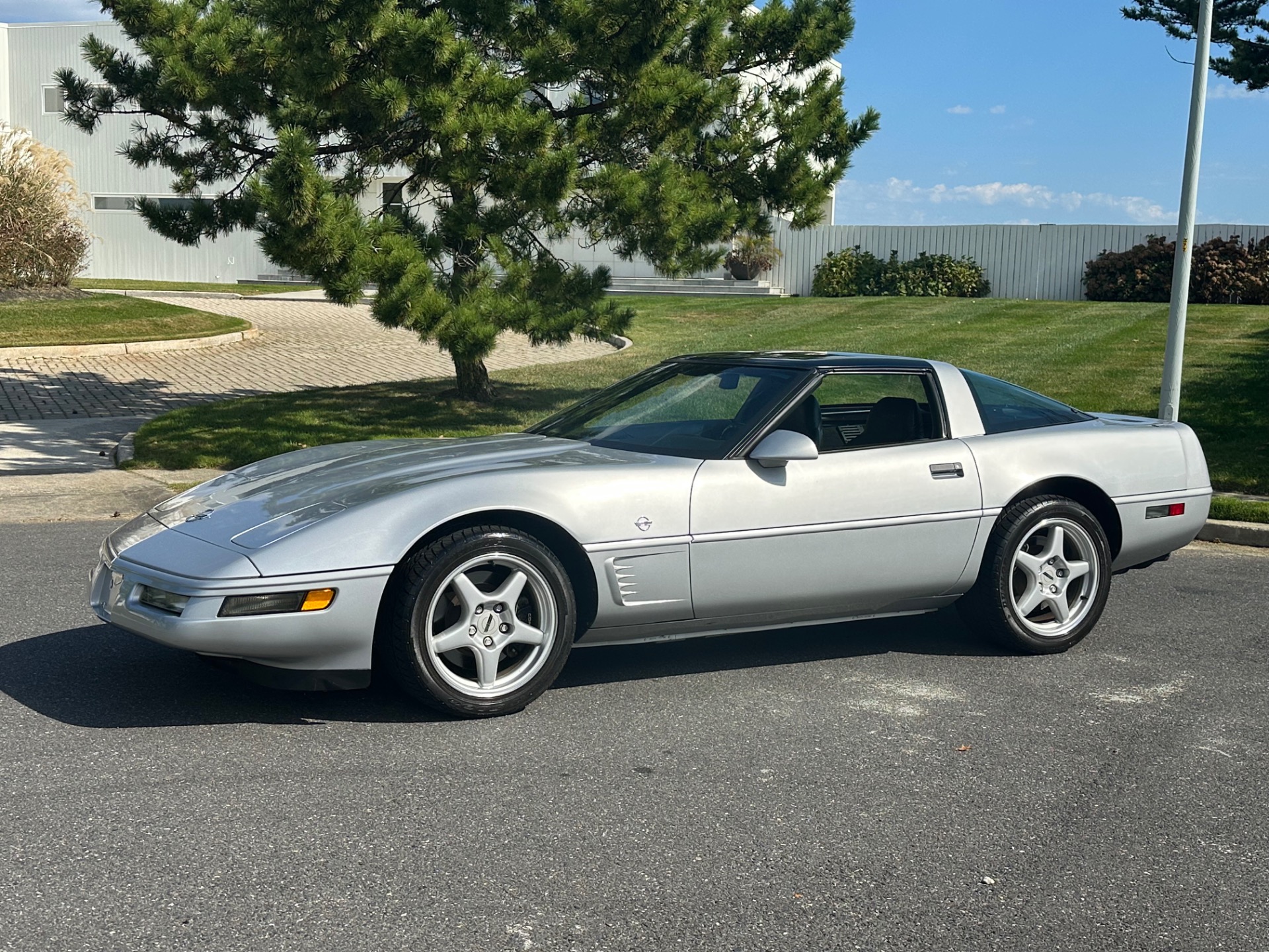 Used-1996-Chevrolet-Corvette-Collectors-Edition-C4