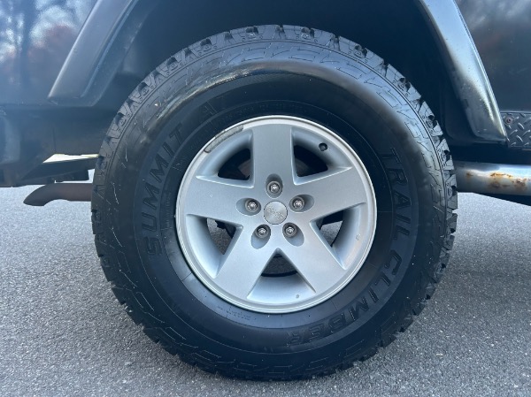 Used-2005-Jeep-Wrangler-Unlimited-Rubicon-6-Speed-LJ