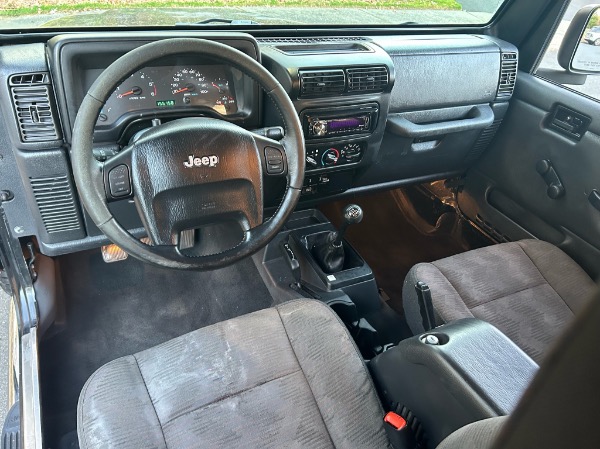 Used-2005-Jeep-Wrangler-Unlimited-Rubicon-6-Speed-LJ