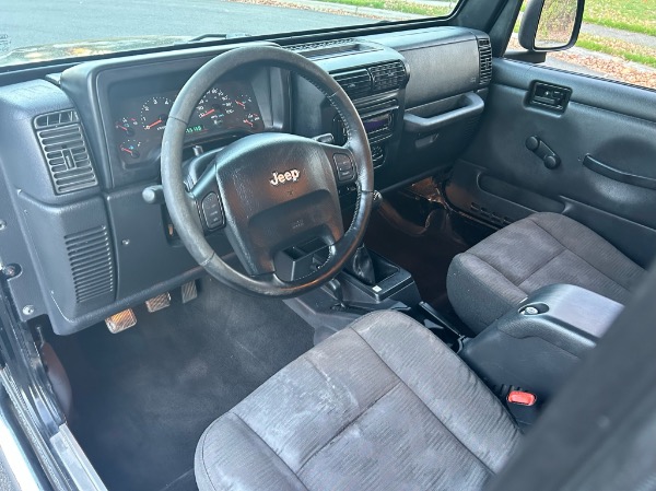 Used-2005-Jeep-Wrangler-Unlimited-Rubicon-6-Speed-LJ