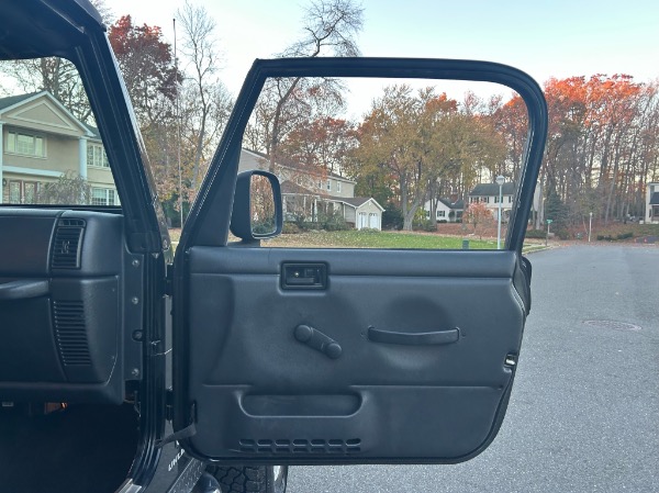 Used-2005-Jeep-Wrangler-Unlimited-Rubicon-6-Speed-LJ