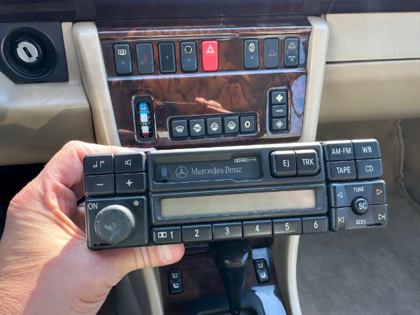 Used-1995-Mercedes-Benz-E320-Convertible-A124