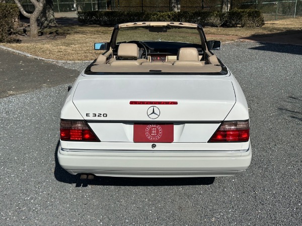 Used-1995-Mercedes-Benz-E320-Convertible-A124