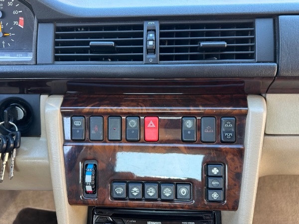 Used-1995-Mercedes-Benz-E320-Convertible-A124