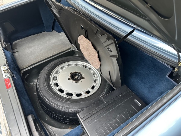 Used-1986-Mercedes-Benz-560SL-R107