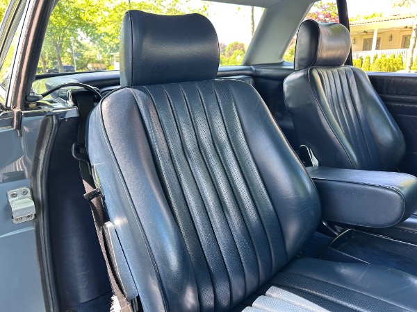 Used-1986-Mercedes-Benz-560SL-R107