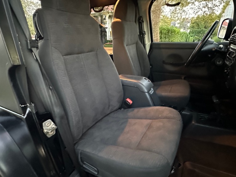 Used-2004-Jeep-Wrangler-Rubicon-TJ