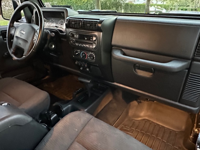 Used-2004-Jeep-Wrangler-Rubicon-TJ