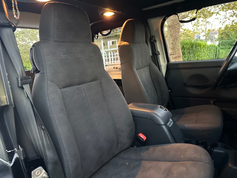 Used-2004-Jeep-Wrangler-Rubicon-TJ