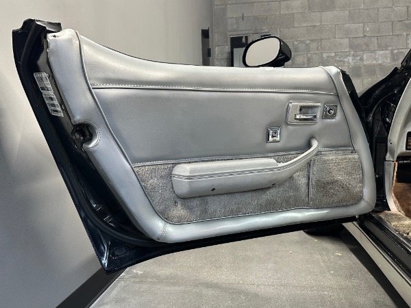 Used-1978-Chevrolet-Corvette-Pace-Car-L82