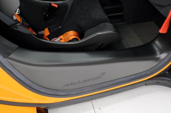Used-2020-McLaren-620R
