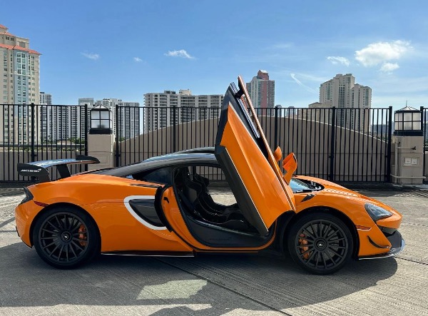 Used-2020-McLaren-620R